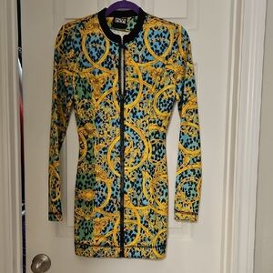 Elegant Long Sleeve Dress with Blue and Yellow Patterns